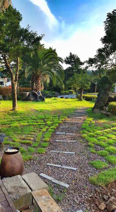 Jeju Land Pension Seogwipo Exterior photo